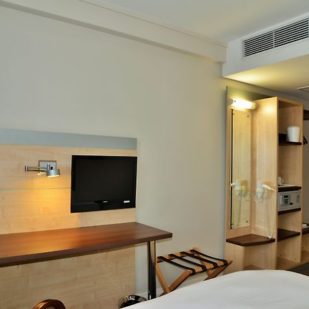 Rh Hotel Претория Екстериор снимка