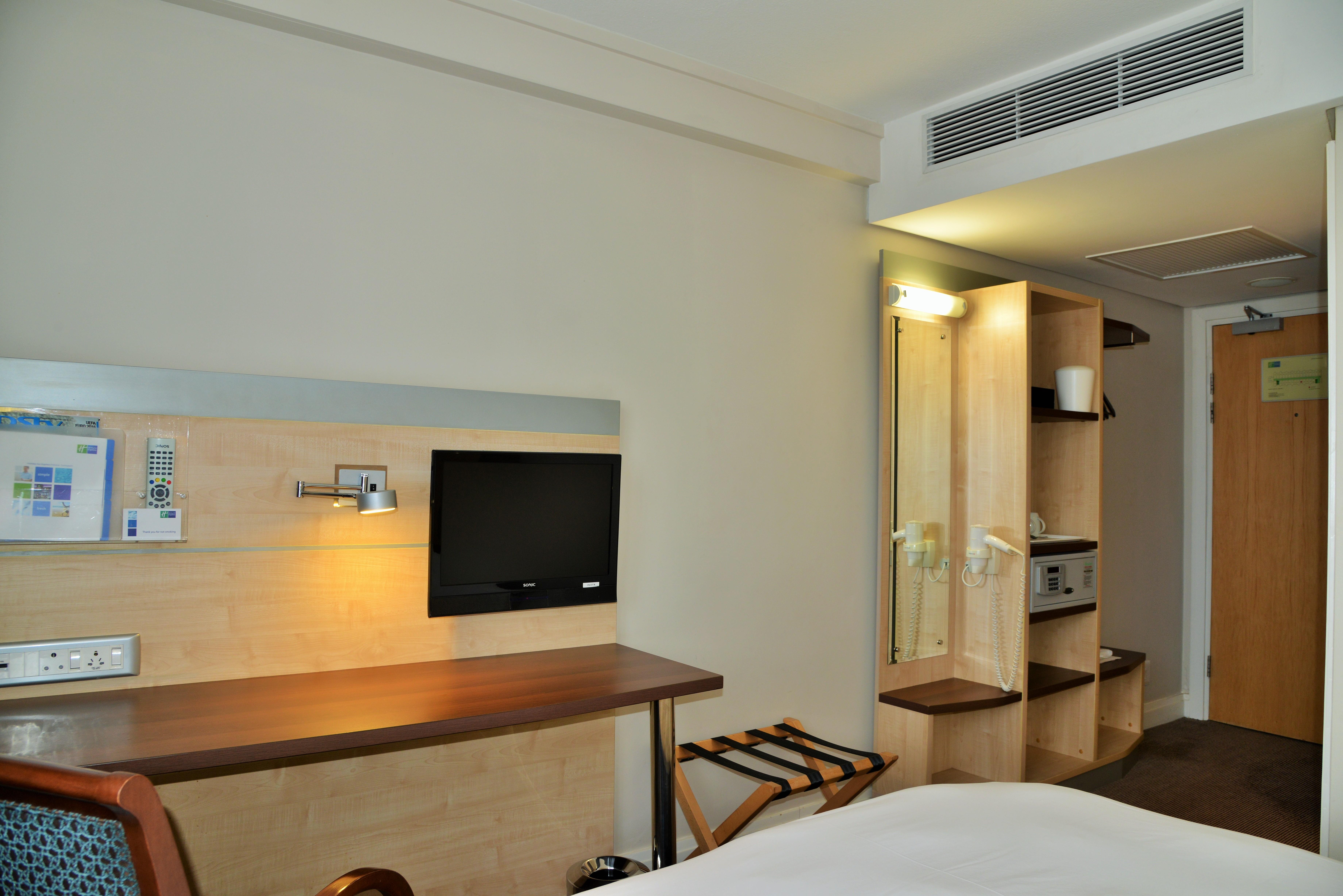 Rh Hotel Претория Екстериор снимка