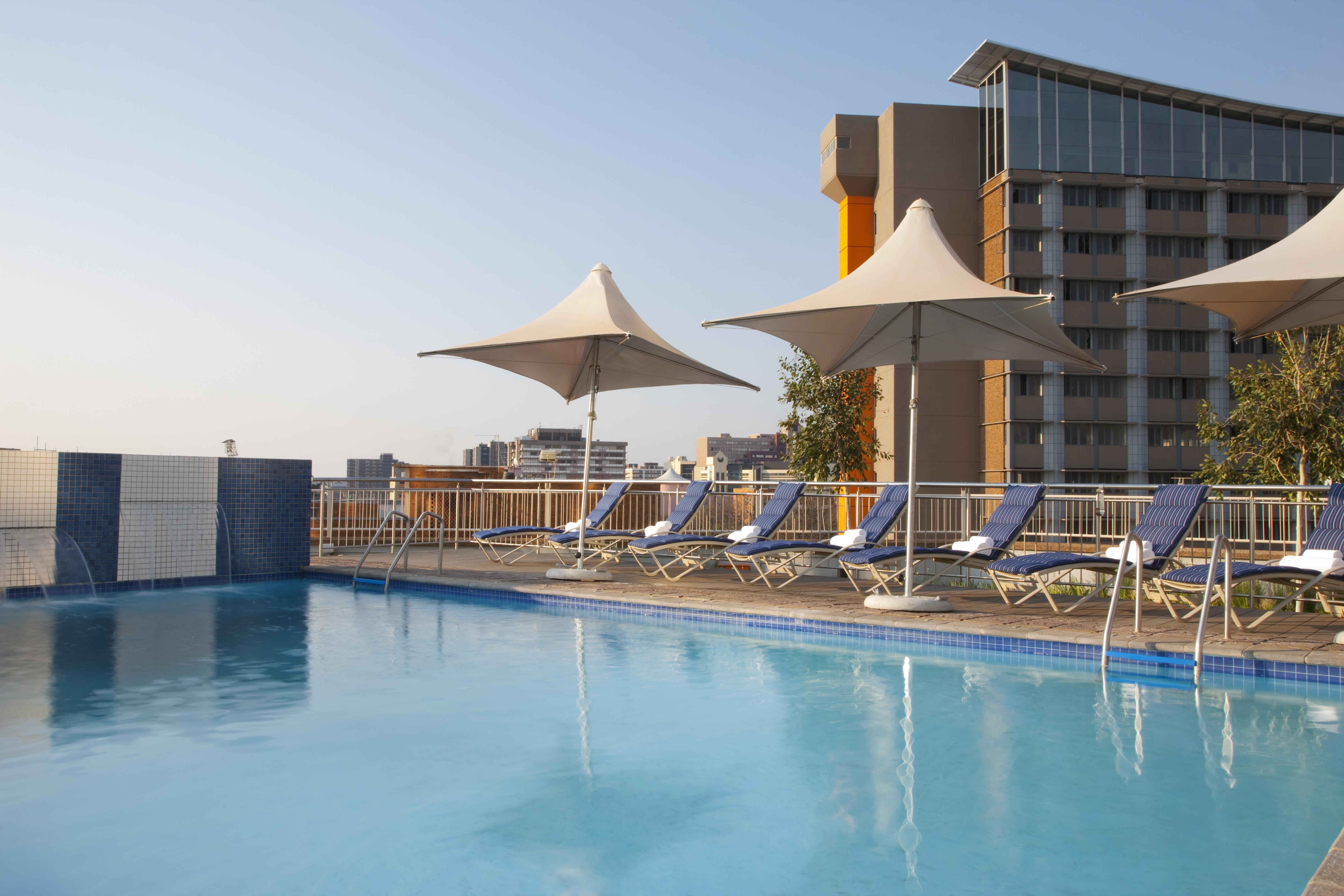 Rh Hotel Претория Екстериор снимка