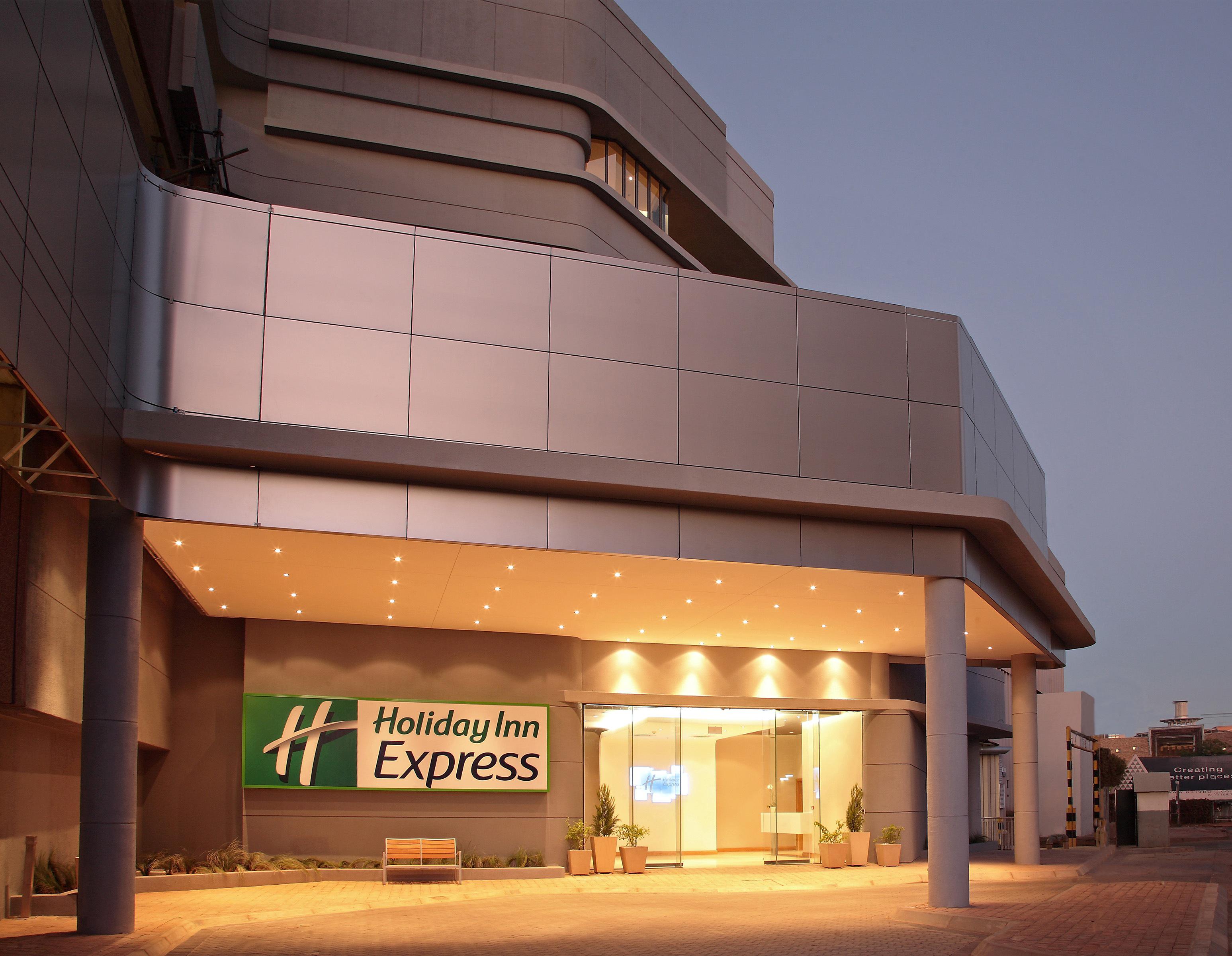 Rh Hotel Претория Екстериор снимка