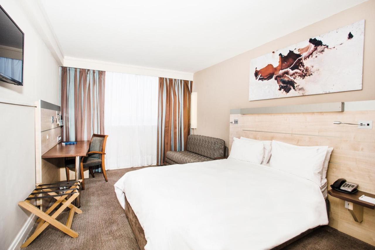 Rh Hotel Претория Екстериор снимка
