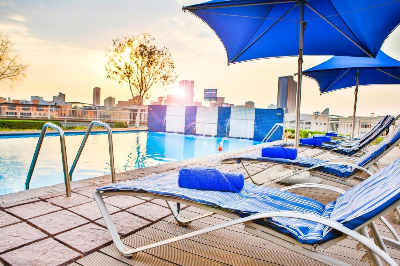 Rh Hotel Претория Екстериор снимка